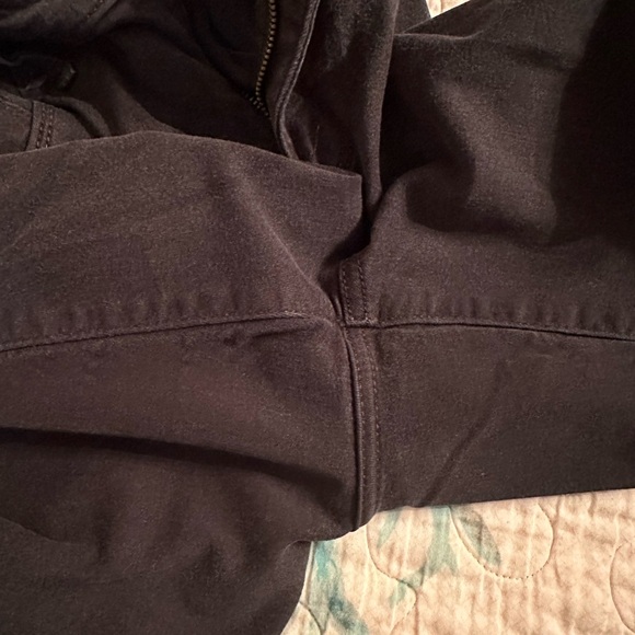 Universal Thread - Picture 3 of 9